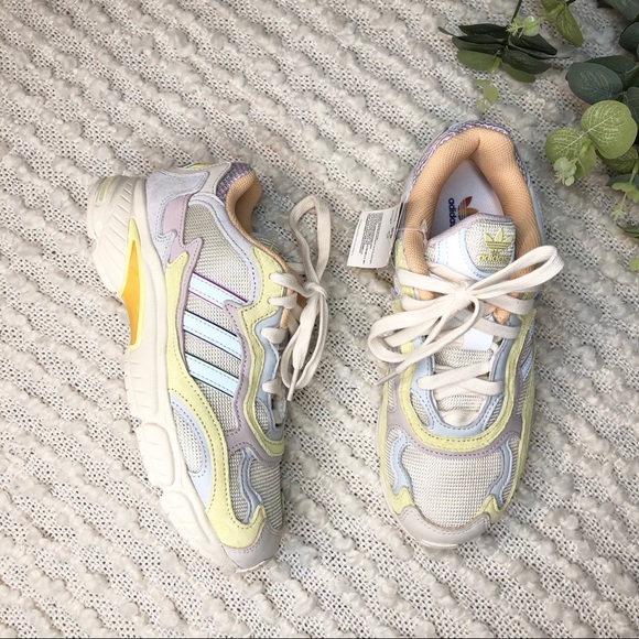 adidas temper run pride